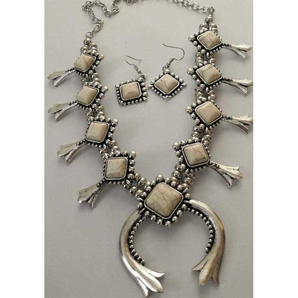 vintage silver color blossom necklace squash wedding engagement jewelry set
vintage silver color blossom necklace squash wedding engagement jewelry set