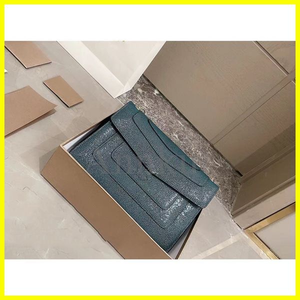 women snakeskin bag,chain snakeskin crossbody bag quality genuine leather saddle bag genuine leather handbag 
women snakeskin bag,chain snakeskin crossbody bag quality genuine leather saddle bag genuine leather handbag