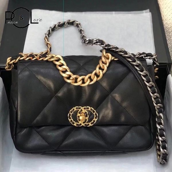 women bag 2020 genuine leather lambskin lingge personality fashion designer luxury new handbag crossbody messenger shoulder bag c0121
women bag 2020 genuine leather lambskin lingge personality fashion designer luxury new handbag crossbody messenger shoulder bag c0121