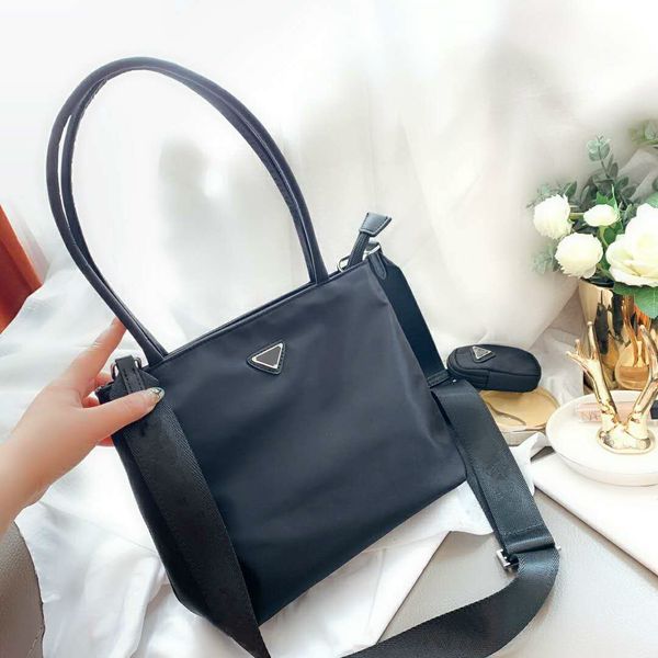 fashion women's shoulder bags crossbody bags black handbags medium totes with minisize change bag with box casual style pd20100510
fashion women's shoulder bags crossbody bags black handbags medium totes with minisize change bag with box casual style pd20100510