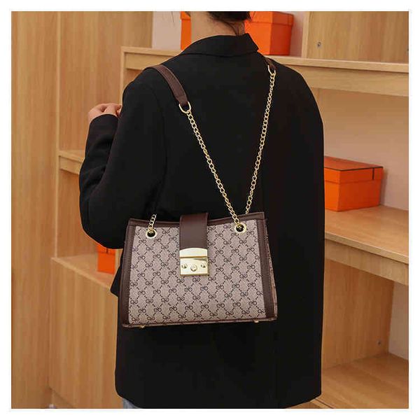 2022 factory outlet women new single shoulder messenger women's large capacity letter small square bag net red tote bag personality tjf
2022 factory outlet women new single shoulder messenger women's large capacity letter small square bag net red tote bag personality tjf