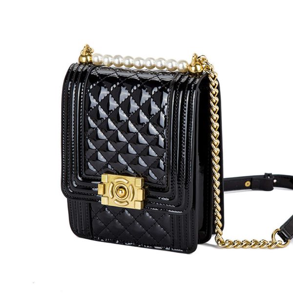 luxurys designers wanghong same model 2021 new korean pearl chic chain xiaoxiangfeng lingge small square patent leather lock bag
luxurys designers wanghong same model 2021 new korean pearl chic chain xiaoxiangfeng lingge small square patent leather lock bag
