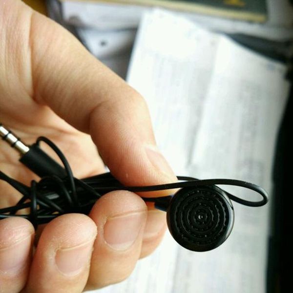 with mic and on/off control spot ps4 handle headset with headset microphone single live genuine chat ps4 z5v1 
with mic and on/off control spot ps4 handle headset with headset microphone single live genuine chat ps4 z5v1