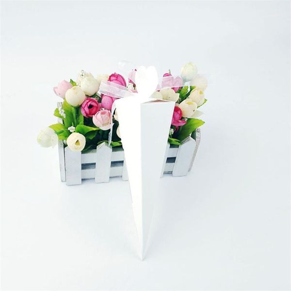 gift wrap 100pcs christmas packaging candy boxes ice cream tip cone shape paper dragee baby shower wedding favor wrapping bags1
gift wrap 100pcs christmas packaging candy boxes ice cream tip cone shape paper dragee baby shower wedding favor wrapping bags1