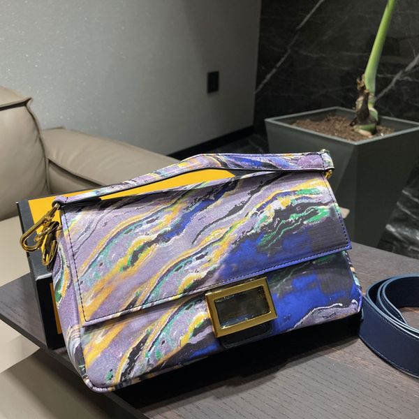 2022luxury designers italy brand classic baguette bags genuine leather stone pattern crossbody handbag fashion wome
2022luxury designers italy brand classic baguette bags genuine leather stone pattern crossbody handbag fashion wome