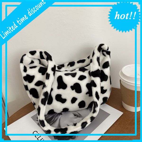 ins super fire cow women's 2020 new cute plush large capacity one shoulder slant span bag
ins super fire cow women's 2020 new cute plush large capacity one shoulder slant span bag