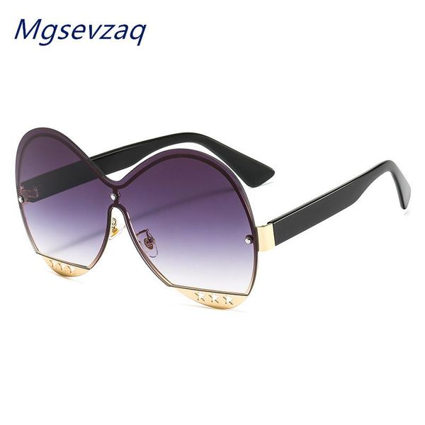 sunglasses large frame metal personality catwalk color star decoration hollow men women fashion, White;black
sunglasses large frame metal personality catwalk color star decoration hollow men women fashion, White;black