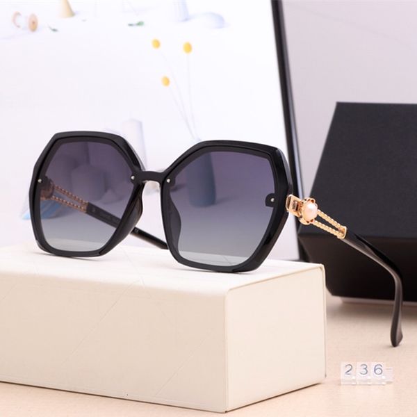 2021 new luxury gradient pearl sunglasses women elegant vintage brand designer retro sun glasses female gorgeous outdoor mirror uv4000 gztv, White;black
2021 new luxury gradient pearl sunglasses women elegant vintage brand designer retro sun glasses female gorgeous outdoor mirror uv4000 gztv, White;black