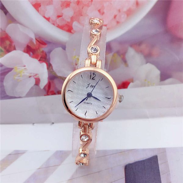 korean women's waterproof and girls' watches students' fashion girl's heart simple and generous temperament lady's, Slivery;brown
korean women's waterproof and girls' watches students' fashion girl's heart simple and generous temperament lady's, Slivery;brown