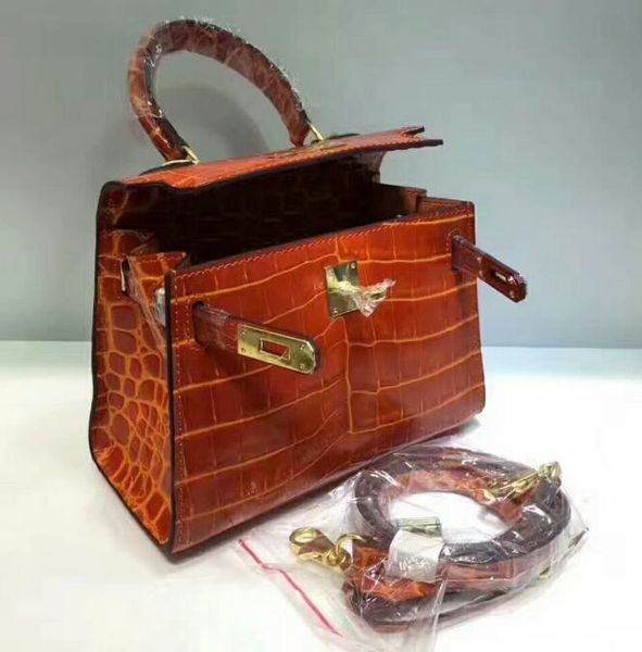 3a iconic kellly 20-25-28cm alligator crocodile leather totes bags,turn lock closure,gold hardware,come with dust bag
3a iconic kellly 20-25-28cm alligator crocodile leather totes bags,turn lock closure,gold hardware,come with dust bag