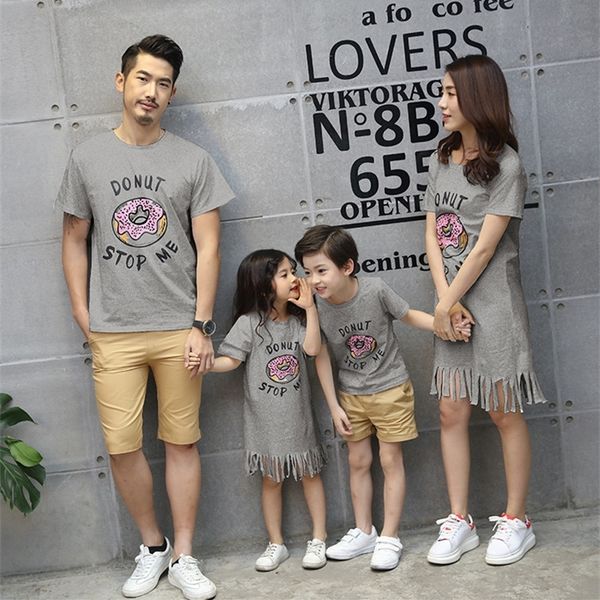 family matching pyjamas couple look mother and daughter dresses tassel shirt dress women kids t-shirt parent child outfits y200713, Blue
family matching pyjamas couple look mother and daughter dresses tassel shirt dress women kids t-shirt parent child outfits y200713, Blue