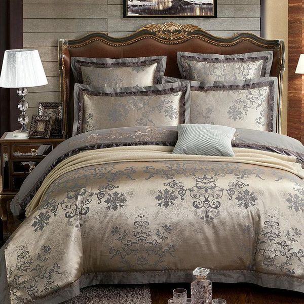 4pcs luxury jacquard damask silk bedding set gold bed sheets with gray pattern duvet cover set embroidery cotton bed linen
4pcs luxury jacquard damask silk bedding set gold bed sheets with gray pattern duvet cover set embroidery cotton bed linen