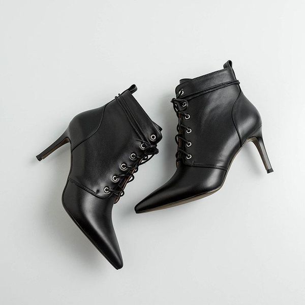 boots 2021 european design women shoes pointed toe elegant female ankle little heel genuine leather booties1, Black
boots 2021 european design women shoes pointed toe elegant female ankle little heel genuine leather booties1, Black