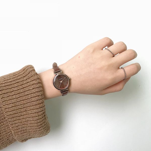 ulzzang fashion brand women bracelet watches retro brown vintage leather watch female quartz clock casual ladies wristwatches q1219, Slivery;brown
ulzzang fashion brand women bracelet watches retro brown vintage leather watch female quartz clock casual ladies wristwatches q1219, Slivery;brown