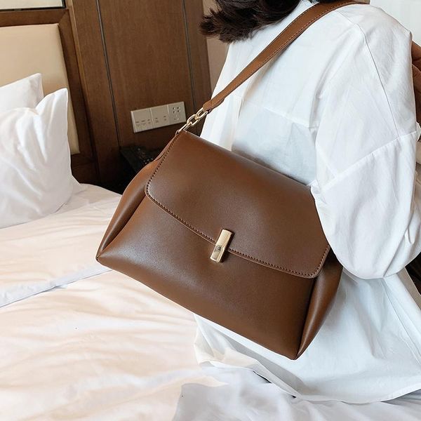 simple large capacity bag 2021 spring new fashion all-match women's bag crossbody commuting leather pack d910
simple large capacity bag 2021 spring new fashion all-match women's bag crossbody commuting leather pack d910
