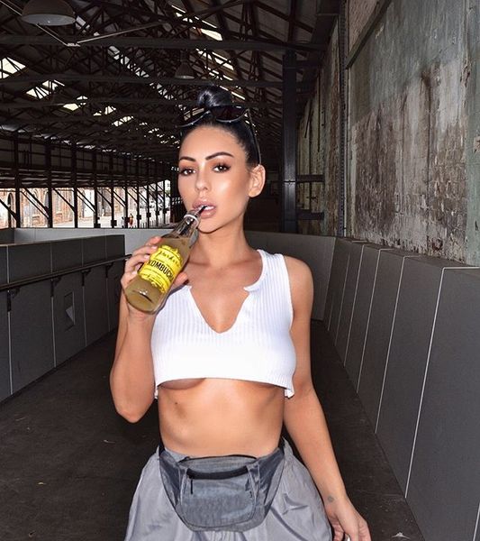 deep v-neck suspender with navel exposed vest for women's summer wear swimsuit bandage bathing suits pad
deep v-neck suspender with navel exposed vest for women's summer wear swimsuit bandage bathing suits pad