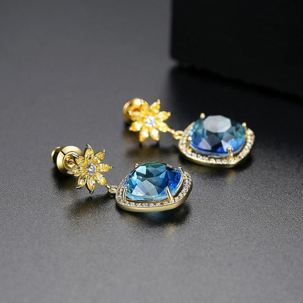 dangle & chandelier bilincolor fashion trendy golden yellow cubic flower and blue squre drop earring for women, Silver
dangle & chandelier bilincolor fashion trendy golden yellow cubic flower and blue squre drop earring for women, Silver