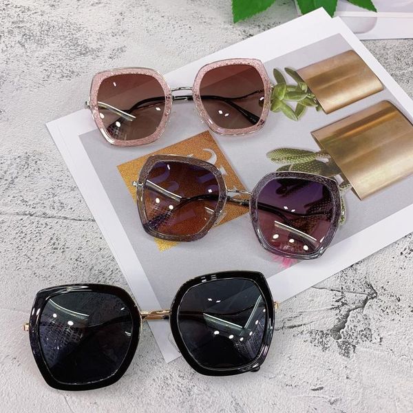women's outdoor sun visors 20212 beach tourism uv protection goggles semi metal polarized sunglasses, White;black
women's outdoor sun visors 20212 beach tourism uv protection goggles semi metal polarized sunglasses, White;black