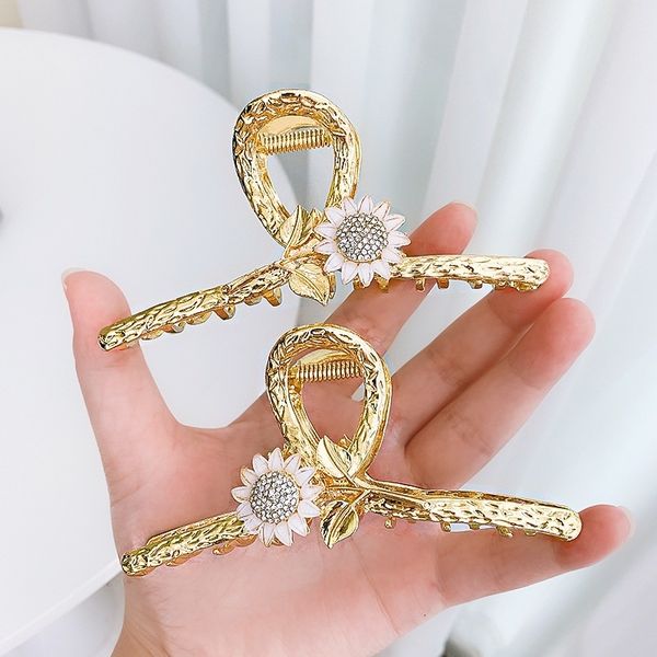 hair jewelry what is the amount of sunflower grip clip at east gate south korea large shark temperament metal headdress, Golden;white
hair jewelry what is the amount of sunflower grip clip at east gate south korea large shark temperament metal headdress, Golden;white