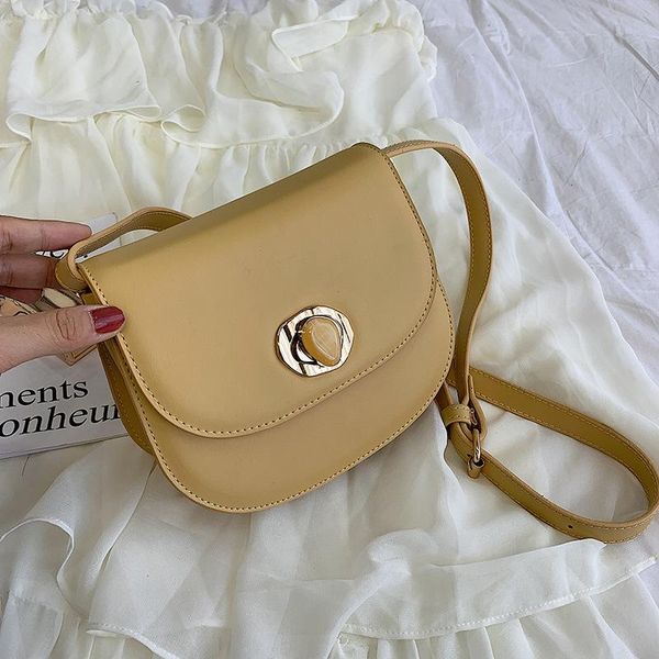 2020 new fashion women solid color flap pocket simple versatile lock saddle bags single shoulder messenger bags
2020 new fashion women solid color flap pocket simple versatile lock saddle bags single shoulder messenger bags