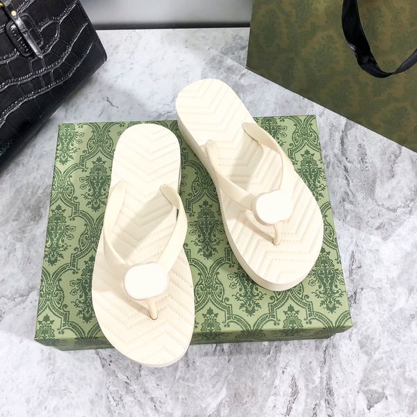 luxury designer women slippers v-shaped flip flops fashion summer bright colors comfortable wear-resistant beach sandals slides size 35-42, Black
luxury designer women slippers v-shaped flip flops fashion summer bright colors comfortable wear-resistant beach sandals slides size 35-42, Black