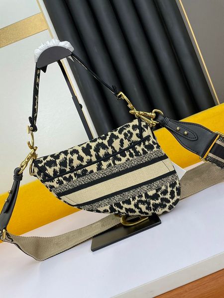 designer handbags evening bags canvas luxury long saddle zipper mouth classic fashion inner deck card hand-held match box
designer handbags evening bags canvas luxury long saddle zipper mouth classic fashion inner deck card hand-held match box