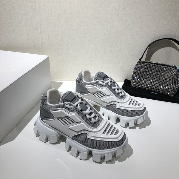sports shoes women men fashion designer sneakers lovers brand running shoe casual travel style
sports shoes women men fashion designer sneakers lovers brand running shoe casual travel style