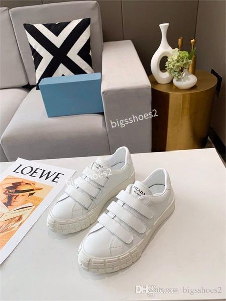 dad pk paris triple s designer speed trainer stretch dirty father bad clunky sneakers breathable socks shoes women zh200523, Black
dad pk paris triple s designer speed trainer stretch dirty father bad clunky sneakers breathable socks shoes women zh200523, Black