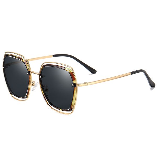 2020 women men sunglasses polarized ultralight new design driving fishing retro vintage uv400 goggle for ladies 2204, White;black
2020 women men sunglasses polarized ultralight new design driving fishing retro vintage uv400 goggle for ladies 2204, White;black