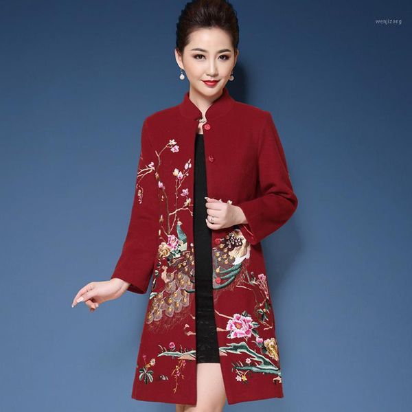 chinese style vintage stand collar winter coat women's trench coats peacock embroidery flower plus size long windbreaker 20201, Tan;black
chinese style vintage stand collar winter coat women's trench coats peacock embroidery flower plus size long windbreaker 20201, Tan;black
