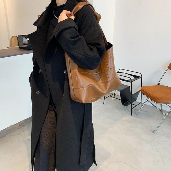 2021 european and american retro underarm bag stone soft leather pu handbag fashion shoulder bag
2021 european and american retro underarm bag stone soft leather pu handbag fashion shoulder bag