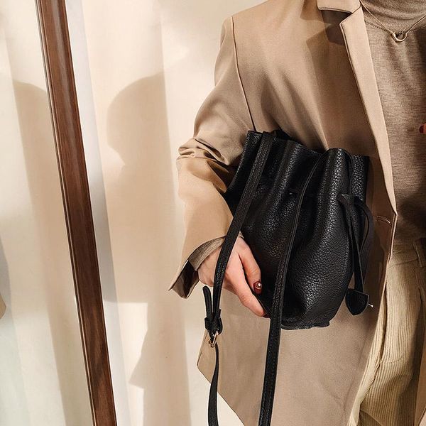 shoulder bags vintage drawstring bucket bag crossbody for women designer soft pu leather womens handbag purses
shoulder bags vintage drawstring bucket bag crossbody for women designer soft pu leather womens handbag purses