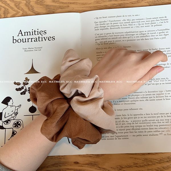 new ~ silky handle silk acetic acid segment large intestine hairband 6cm big circle korean style rope hair accessories
new ~ silky handle silk acetic acid segment large intestine hairband 6cm big circle korean style rope hair accessories