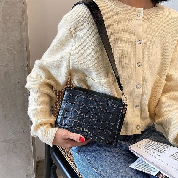 vintage alligator pattern messenger bag women pu leather square solid color handbags casual travel shoulder flap envelope clutch
vintage alligator pattern messenger bag women pu leather square solid color handbags casual travel shoulder flap envelope clutch