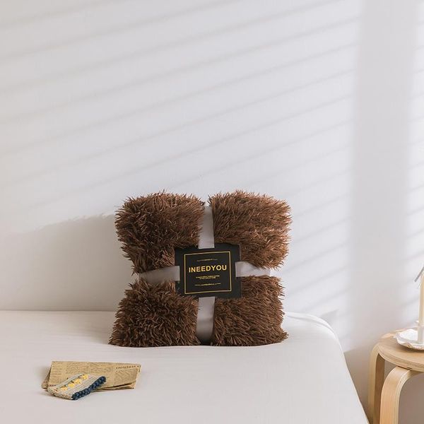 1 pc throw blanket soft plush for sofa soft warm plush bed cover blanket double/queen/king winter bedsplapread bedding
1 pc throw blanket soft plush for sofa soft warm plush bed cover blanket double/queen/king winter bedsplapread bedding