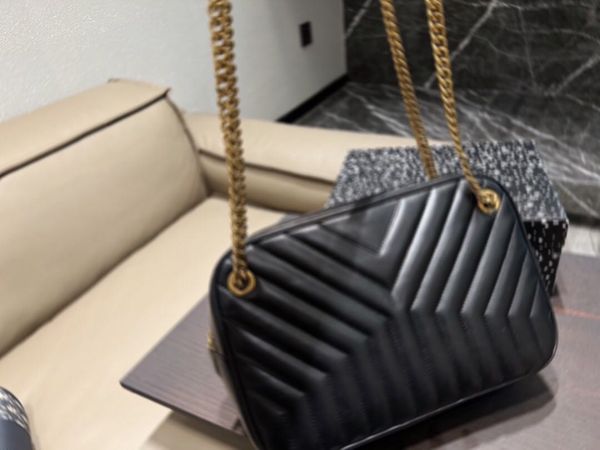 the camera bag that fashionable and recreational languid designs lazy wind is good-looking capacity sufficient quality is good
the camera bag that fashionable and recreational languid designs lazy wind is good-looking capacity sufficient quality is good