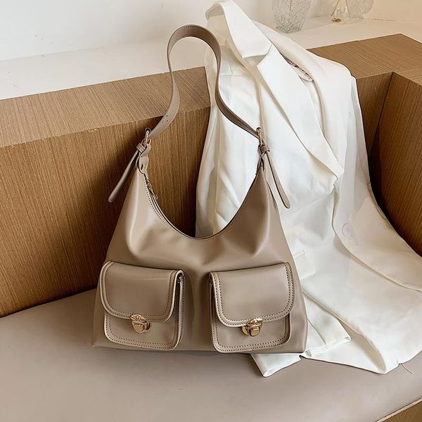 2020 new retro western style large capacity one-shoulder handbag fashion all-match commuter big bag tote bag
2020 new retro western style large capacity one-shoulder handbag fashion all-match commuter big bag tote bag