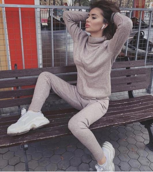 осень зима трикотажная водолазка 2pcs set костюмы для женщин вскользь трикотажные брюки женский свитер костюм теплые женские дорожки, White;black
осень зима трикотажная водолазка 2pcs set костюмы для женщин вскользь трикотажные брюки женский свитер костюм теплые женские дорожки, White;black