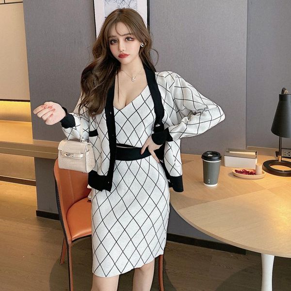 temperament women's suit 2020 new long-sleeved small coat color matching sling + skirt three-piece knitted suit, Gray
temperament women's suit 2020 new long-sleeved small coat color matching sling + skirt three-piece knitted suit, Gray