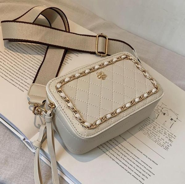 lattice площади crossbody мешок 2020 новая мода высокого качества pu кожи женские сумки широкий плечевой ремень плеча сумка
lattice площади crossbody мешок 2020 новая мода высокого качества pu кожи женские сумки широкий плечевой ремень плеча сумка