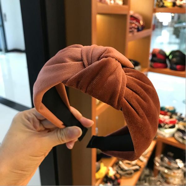boutique hair accessories women's velvet middle knotted wide side headband fashion wild headband wash sports hair band headwear, Black;brown
boutique hair accessories women's velvet middle knotted wide side headband fashion wild headband wash sports hair band headwear, Black;brown
