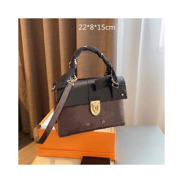 fashion luxury handbags purses designer women shoulder bags crossbody silk scarf lady envelope bag small flaps printed flowers high quality
fashion luxury handbags purses designer women shoulder bags crossbody silk scarf lady envelope bag small flaps printed flowers high quality