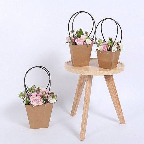 portable flower box waterproof paper handy gift bag kraft handbag wedding rose party gift box packaging for candy cake birthday
portable flower box waterproof paper handy gift bag kraft handbag wedding rose party gift box packaging for candy cake birthday