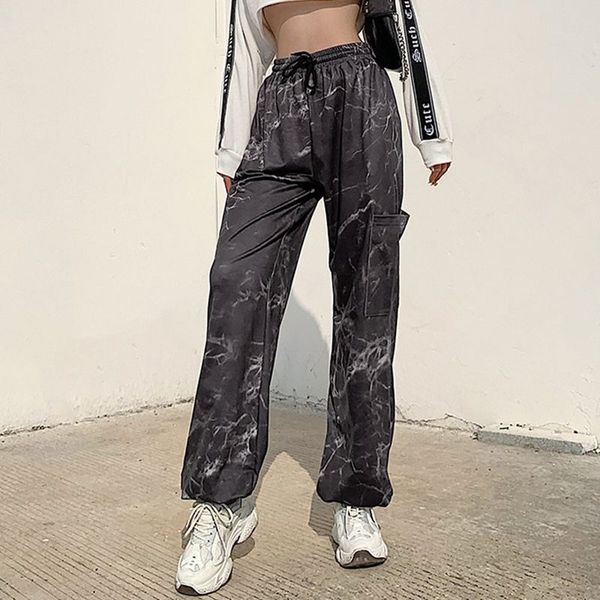 hip hop metal chain black cargo pants women hollow out pockets loose tie dye harem pants women streetwear hilong trousers ladies 2021 autumn, Black;white
hip hop metal chain black cargo pants women hollow out pockets loose tie dye harem pants women streetwear hilong trousers ladies 2021 autumn, Black;white