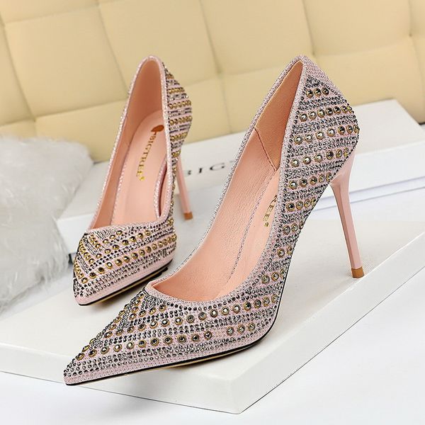 2021 new european and american-style fashion high-heeled stilettos pointed to metal riveite strass club was thin heels 0o2m, Black
2021 new european and american-style fashion high-heeled stilettos pointed to metal riveite strass club was thin heels 0o2m, Black