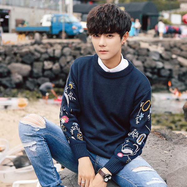 spring and autumn men's large size loose round neck embroidered pullover trendy all-match knitwear, White;black
spring and autumn men's large size loose round neck embroidered pullover trendy all-match knitwear, White;black