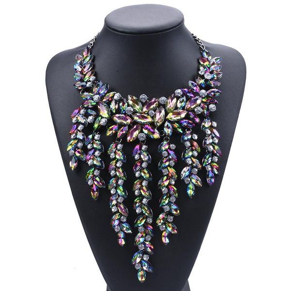2020 multicolor crystal tassel заявление choker ожерелье женщины слоистые акриловые богемия макси коренастый большой воротник ожерелье ювели, Golden;silver
2020 multicolor crystal tassel заявление choker ожерелье женщины слоистые акриловые богемия макси коренастый большой воротник ожерелье ювели, Golden;silver