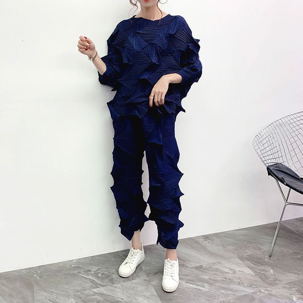 lanmrem roud neck full sleeves pleated three quarter sleeves t-shirt and high waist elastic wide legs pants set 201009, White
lanmrem roud neck full sleeves pleated three quarter sleeves t-shirt and high waist elastic wide legs pants set 201009, White