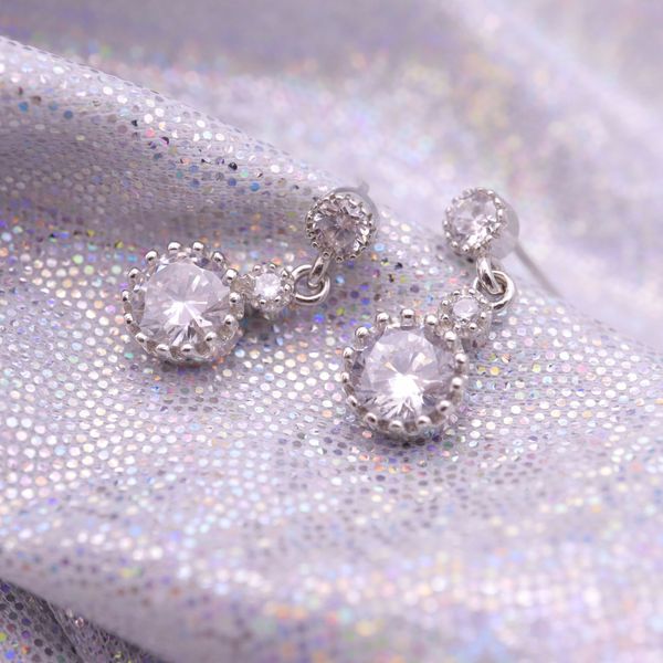 hengsheng s925 silver cross-border one product dropshipping round fashion korean style simple zircon stud earrings for women
hengsheng s925 silver cross-border one product dropshipping round fashion korean style simple zircon stud earrings for women