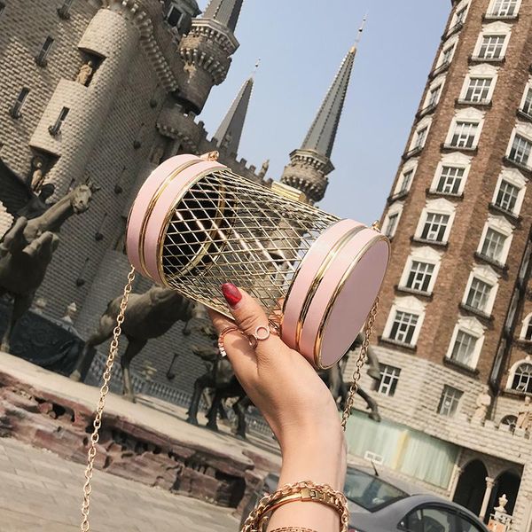 2020 new women messnger bag metal net bags gold mesh grid cage clutch women's cylindrical chain shoulder bag female clutch 141
2020 new women messnger bag metal net bags gold mesh grid cage clutch women's cylindrical chain shoulder bag female clutch 141